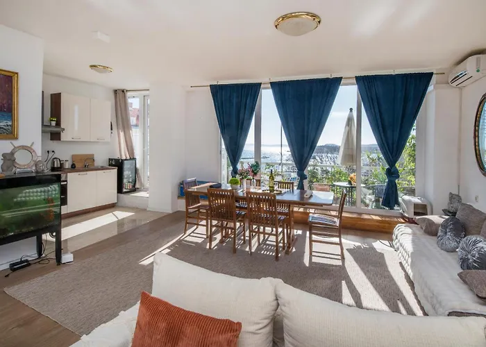 Apartment Sea View Centar Xxl