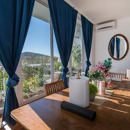 Sea View Centar Xxl Апартаменты *